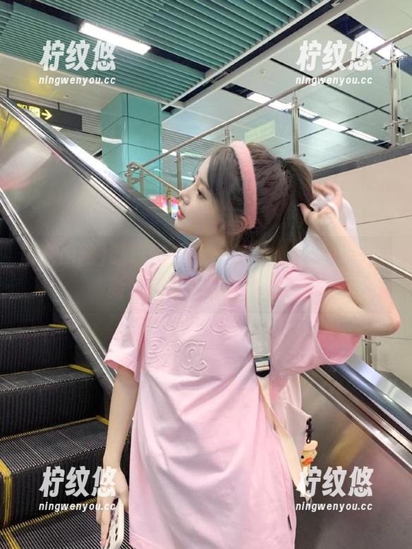 吃瓜网官网：无底线的爱——最新爆料带你飙飙脊梁！